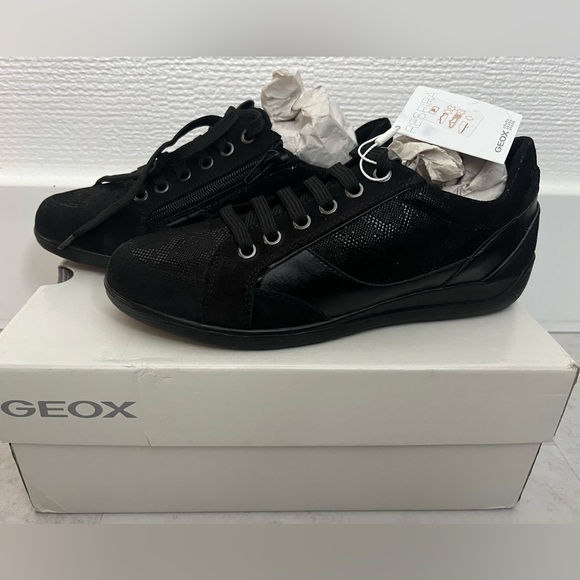 Nwot  GEOX Myria sneaker - Picture 1 of 10
